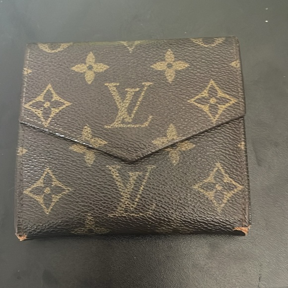 Louis Vuitton Monogram Elise Bifold Wallet - Picture 2 of 13